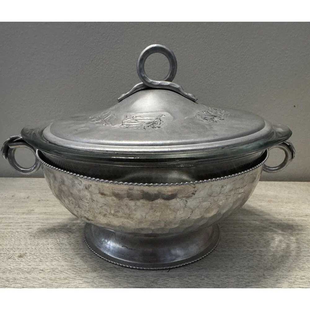 Vintage Glasbake J2600 1.5 Qt Casserole Hammered Aluminum Bowl Lid